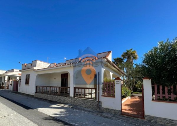 casa indipendente in vendita a Castelvetrano in zona Triscina di Selinunte