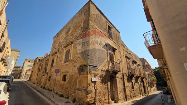 casa indipendente in vendita a Castelvetrano