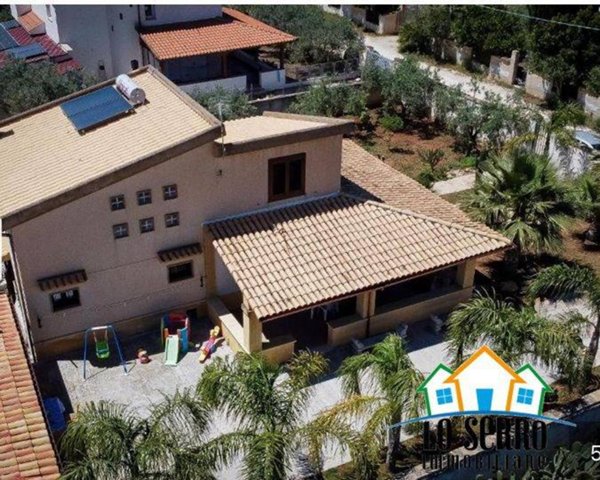 casa indipendente in vendita a Castelvetrano