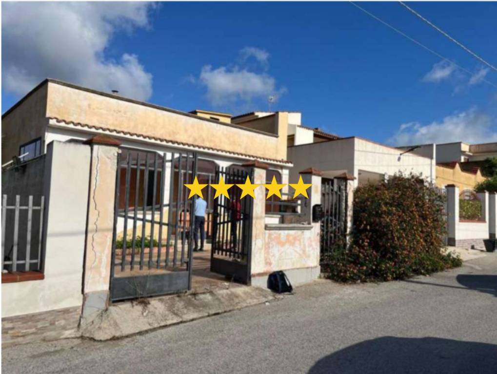 casa indipendente in vendita a Castelvetrano in zona Triscina di Selinunte