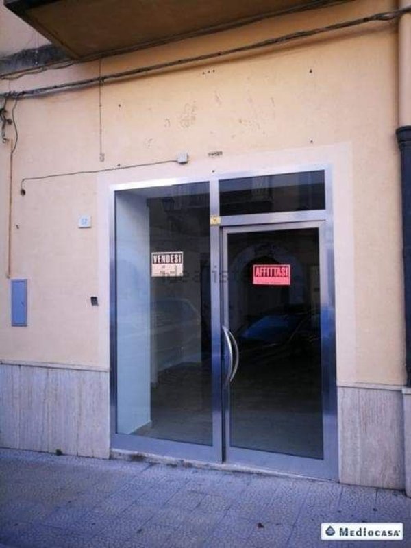 locale commerciale in vendita a Castelvetrano