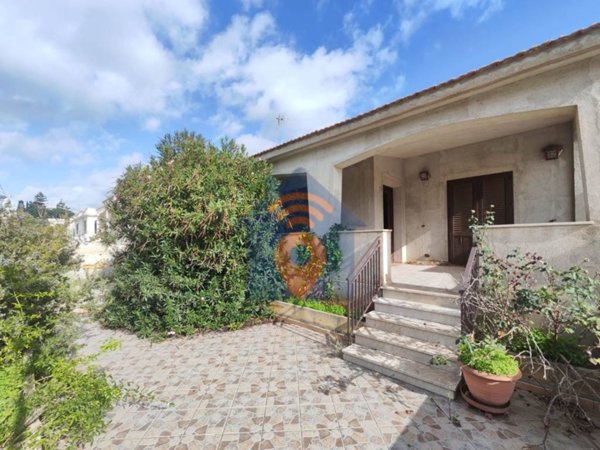 casa indipendente in vendita a Castelvetrano in zona Triscina di Selinunte