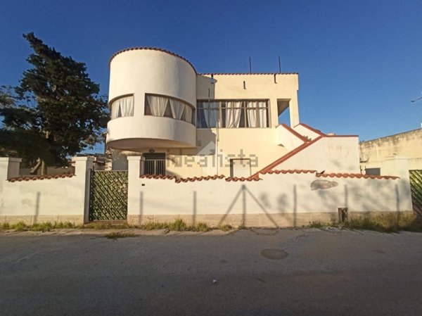 casa indipendente in vendita a Castelvetrano in zona Triscina di Selinunte