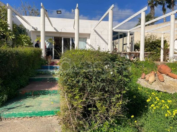 casa indipendente in vendita a Castelvetrano in zona Marinella di Selinunte