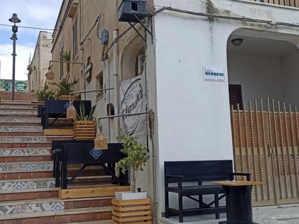 negozio in vendita a Castelvetrano in zona Marinella di Selinunte