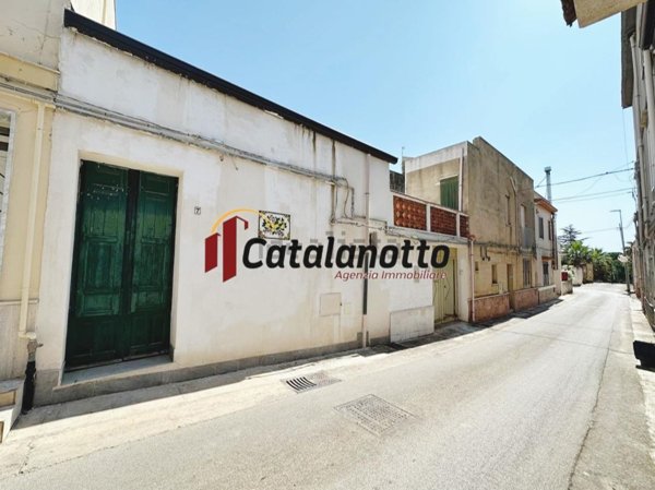 casa indipendente in vendita a Castelvetrano
