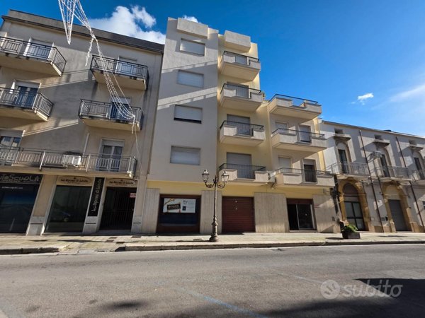 locale commerciale in vendita a Castelvetrano