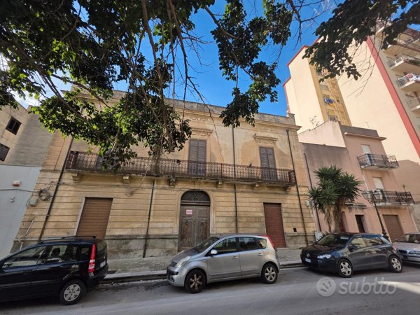 casa indipendente in vendita a Castelvetrano
