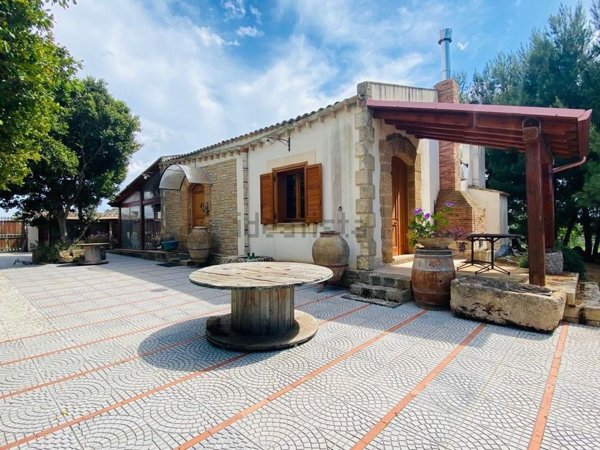 casa indipendente in vendita a Castelvetrano