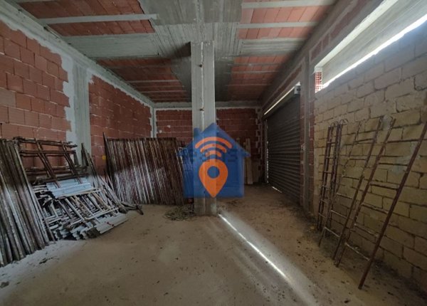 locale commerciale in vendita a Castelvetrano