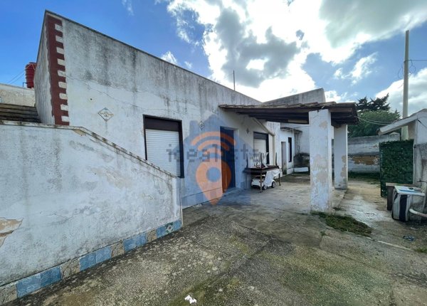 casa indipendente in vendita a Castelvetrano in zona Triscina di Selinunte