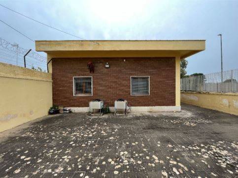 locale commerciale in vendita a Castelvetrano in zona Marinella di Selinunte