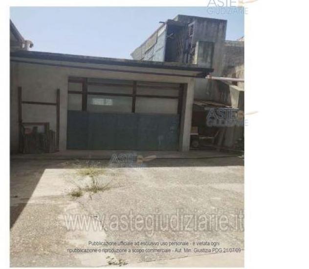 negozio in vendita a Castelvetrano