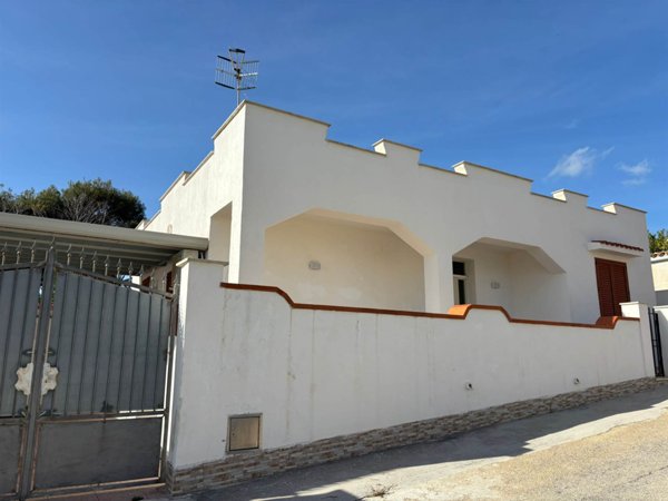 casa indipendente in vendita a Castelvetrano in zona Triscina di Selinunte