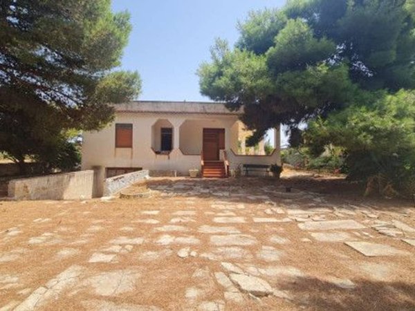 casa indipendente in vendita a Castelvetrano in zona Triscina di Selinunte