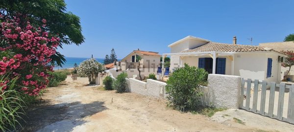 casa indipendente in vendita a Castelvetrano in zona Triscina di Selinunte