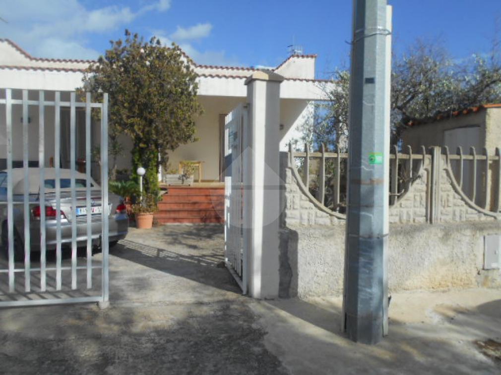 casa indipendente in vendita a Castelvetrano in zona Triscina di Selinunte