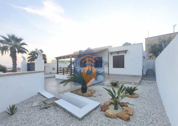 casa indipendente in vendita a Castelvetrano in zona Triscina di Selinunte