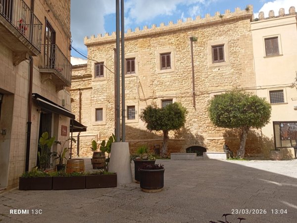 locale commerciale in vendita a Castelvetrano