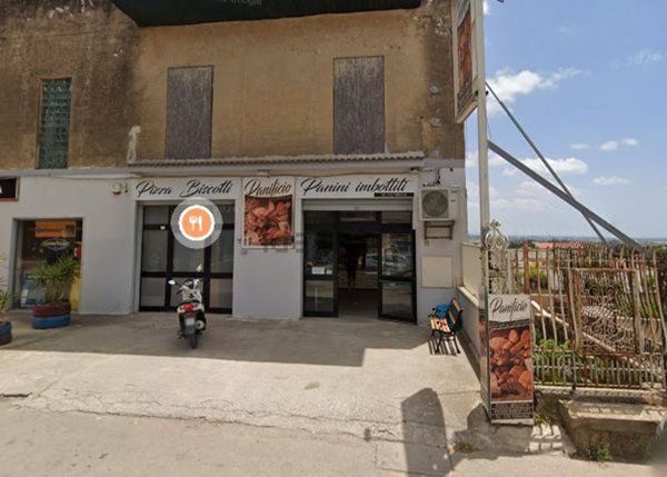 locale commerciale in vendita a Castelvetrano
