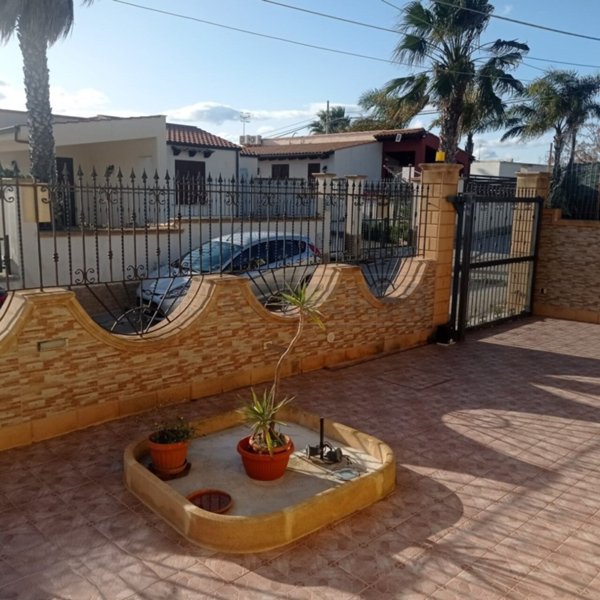 casa indipendente in vendita a Castelvetrano in zona Triscina di Selinunte