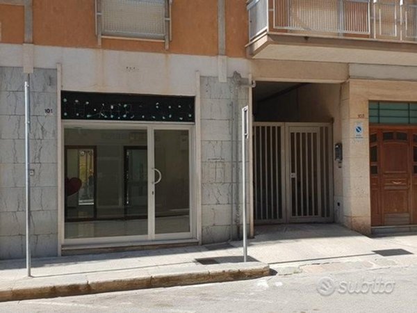locale commerciale in vendita a Castelvetrano