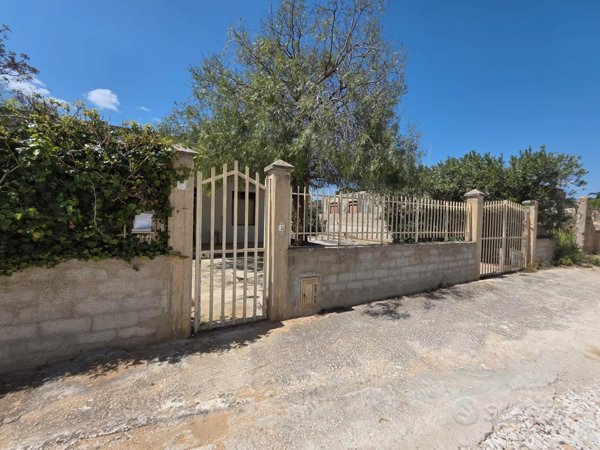 casa indipendente in vendita a Castelvetrano in zona Triscina di Selinunte