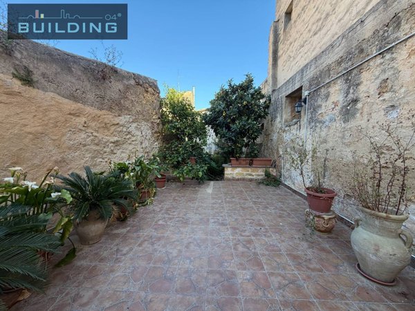 casa indipendente in vendita a Castelvetrano