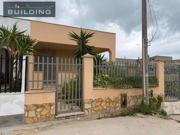 casa indipendente in vendita a Castelvetrano in zona Triscina di Selinunte