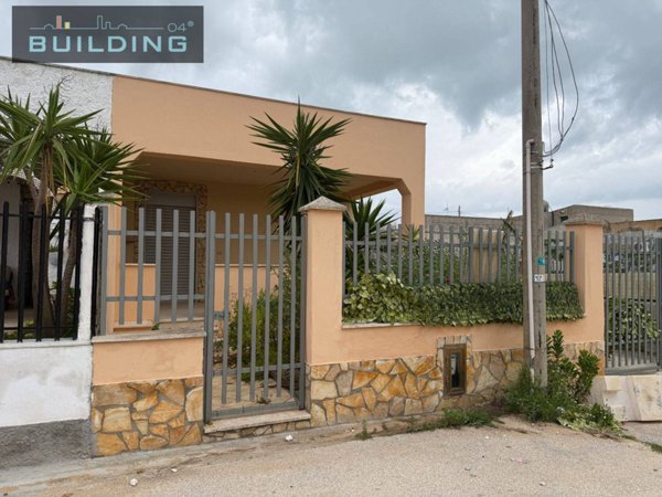 casa indipendente in vendita a Castelvetrano in zona Triscina di Selinunte