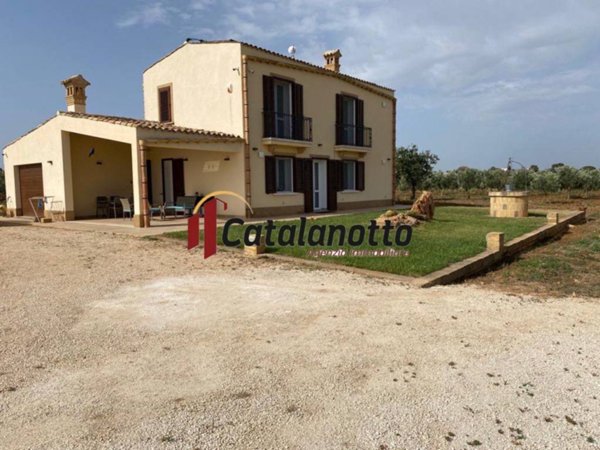 casa indipendente in vendita a Castelvetrano