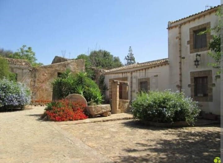 casa indipendente in vendita a Castelvetrano in zona Marinella di Selinunte