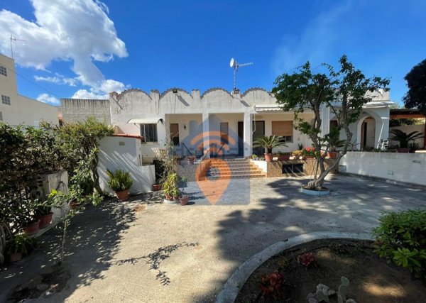 casa indipendente in vendita a Castelvetrano in zona Triscina di Selinunte