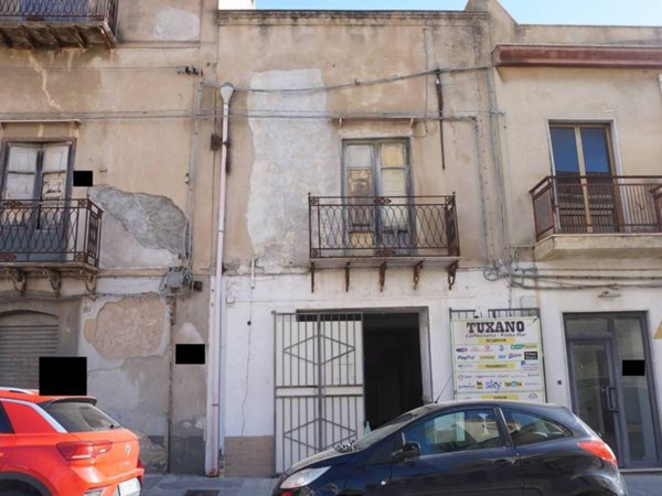 negozio in vendita a Castelvetrano