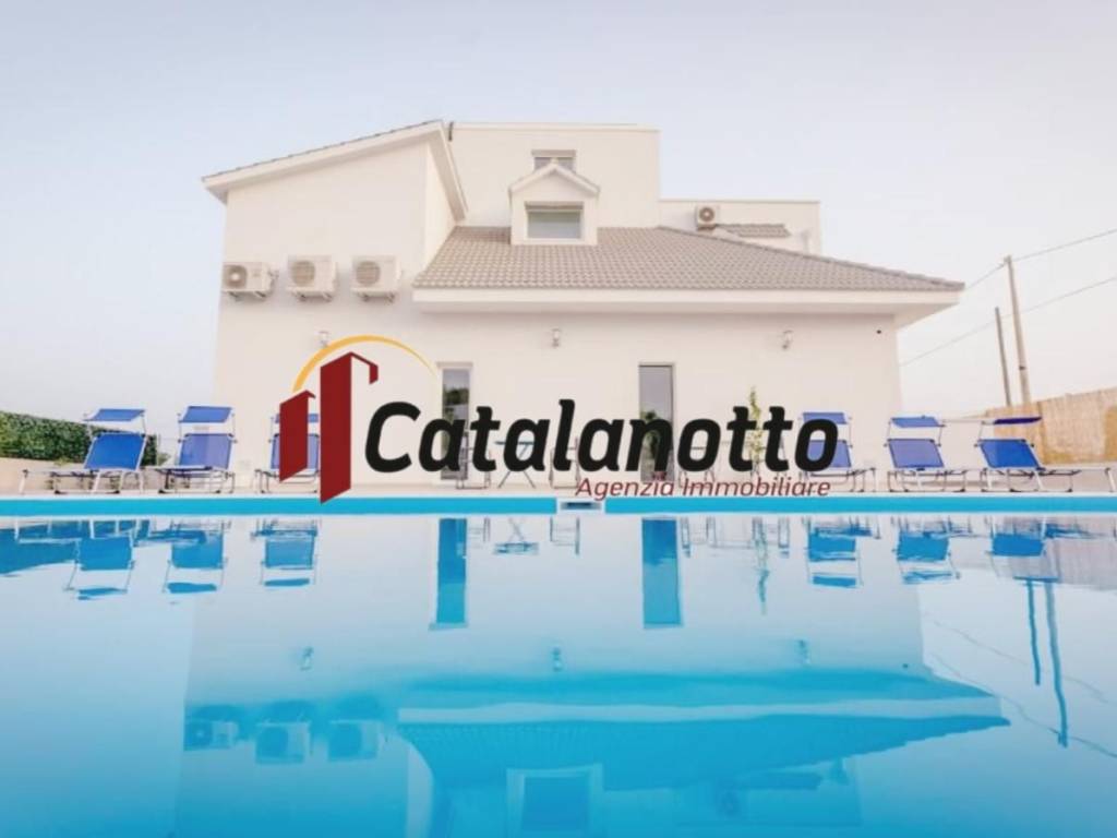 casa indipendente in vendita a Castelvetrano in zona Marinella di Selinunte