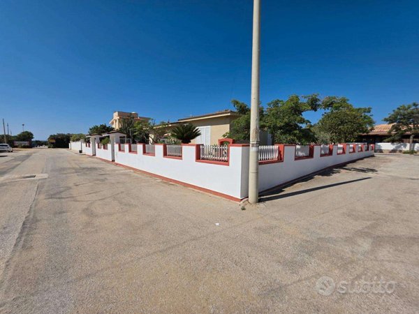 casa indipendente in vendita a Castelvetrano in zona Triscina di Selinunte