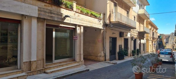 locale commerciale in vendita a Castelvetrano