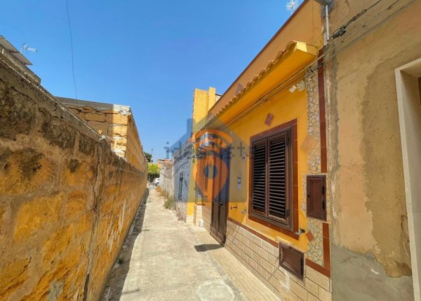 casa indipendente in vendita a Castelvetrano