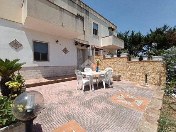 casa indipendente in vendita a Castelvetrano in zona Marinella di Selinunte
