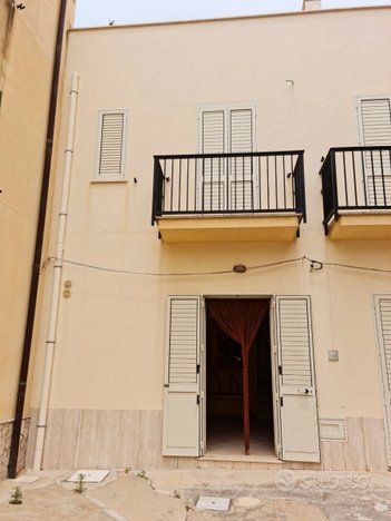 pentavano in vendita a Castelvetrano in zona Marinella di Selinunte