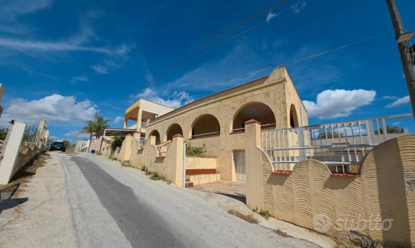 casa indipendente in vendita a Castelvetrano in zona Triscina di Selinunte