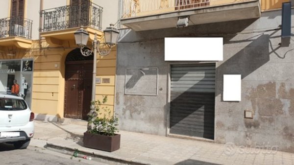 locale commerciale in vendita a Castelvetrano