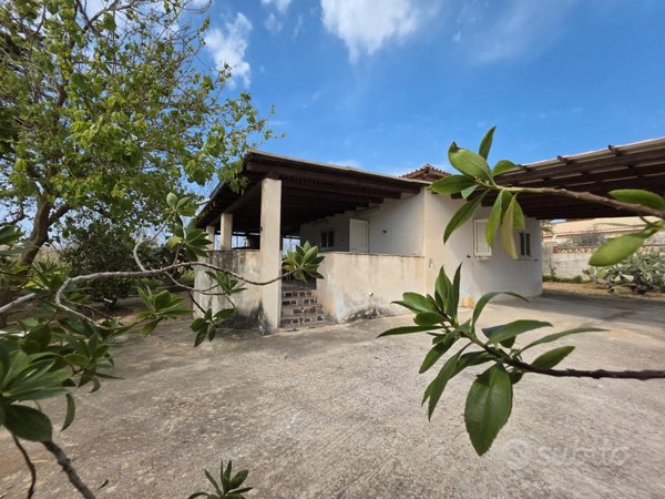 casa indipendente in vendita a Castelvetrano in zona Triscina di Selinunte