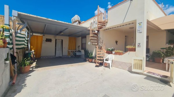 casa indipendente in vendita a Castelvetrano in zona Triscina di Selinunte