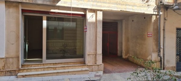 locale commerciale in vendita a Castelvetrano