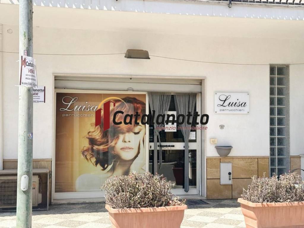negozio in vendita a Castelvetrano