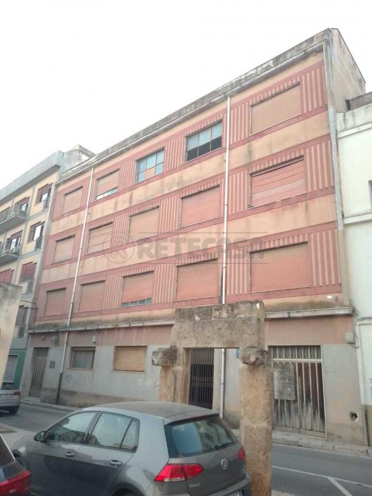 intera palazzina in vendita a Castelvetrano