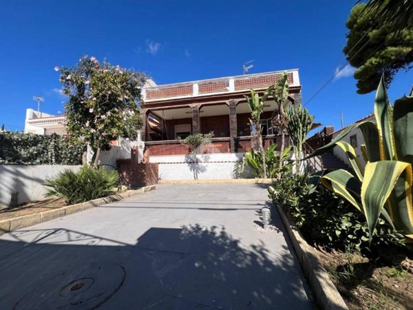 casa indipendente in vendita a Castelvetrano in zona Triscina di Selinunte