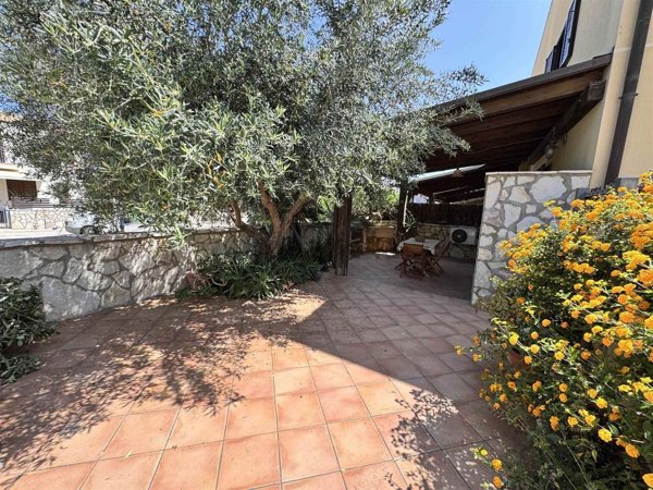 casa semindipendente in vendita a Custonaci