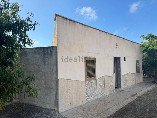 casa indipendente in vendita a Custonaci in zona Cornino